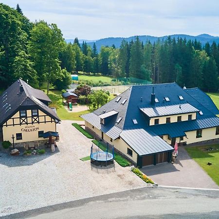 Penzion Chlustov سترازني المظهر الخارجي الصورة